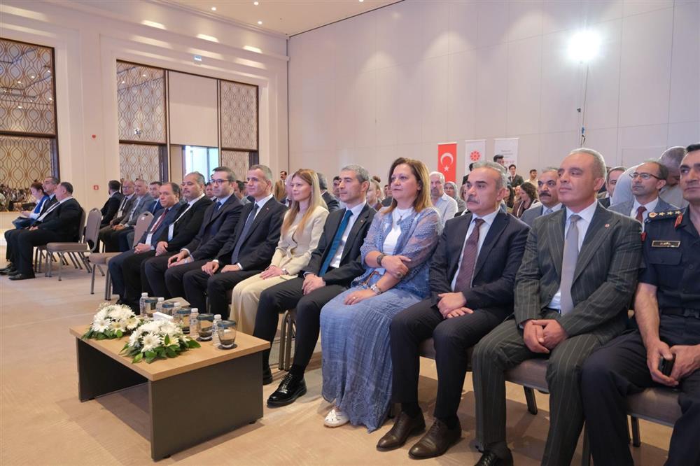 diplomasi1.jpg